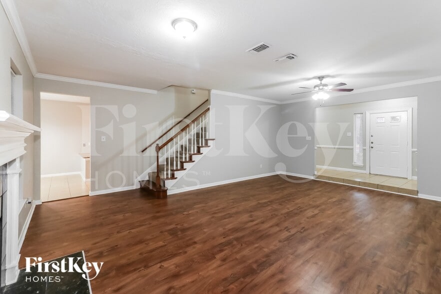 Building Photo - 1443 Autumn Dawn Ct