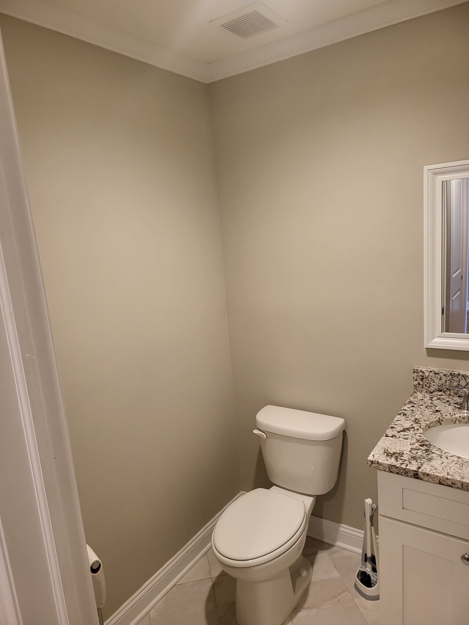 Building Photo - 36 W Hanover Ave