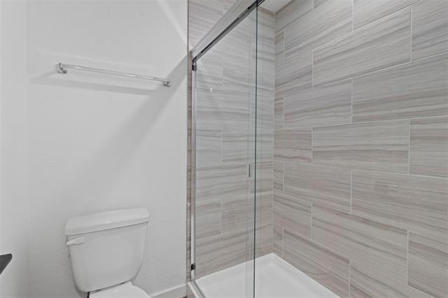 Building Photo - 719 Maple Row