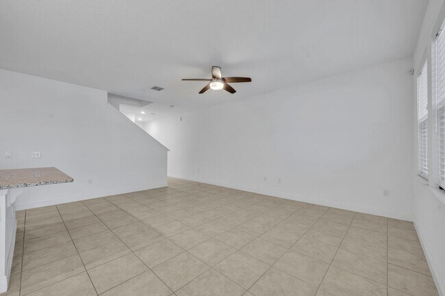 Building Photo - 1351 Merrydale Wy