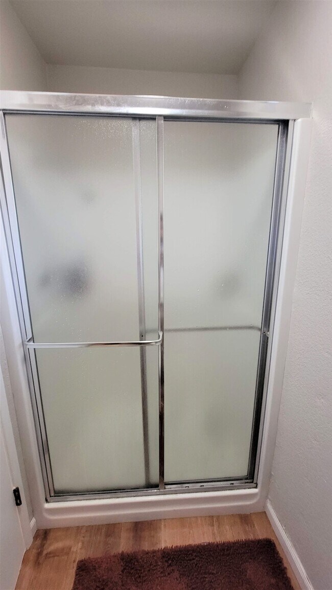 Building Photo - 680 Dartmore Ln