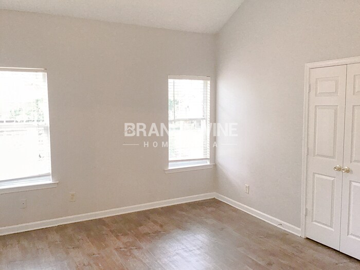 Building Photo - 3960 Gavick Dr