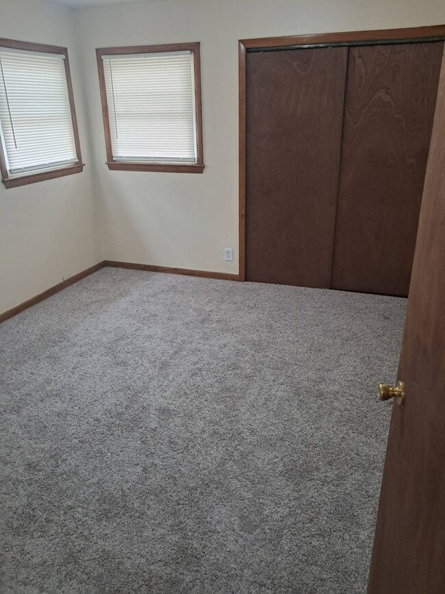 Building Photo - 6443 N 54th St