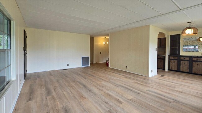 Building Photo - 7393 Fairlane Ave