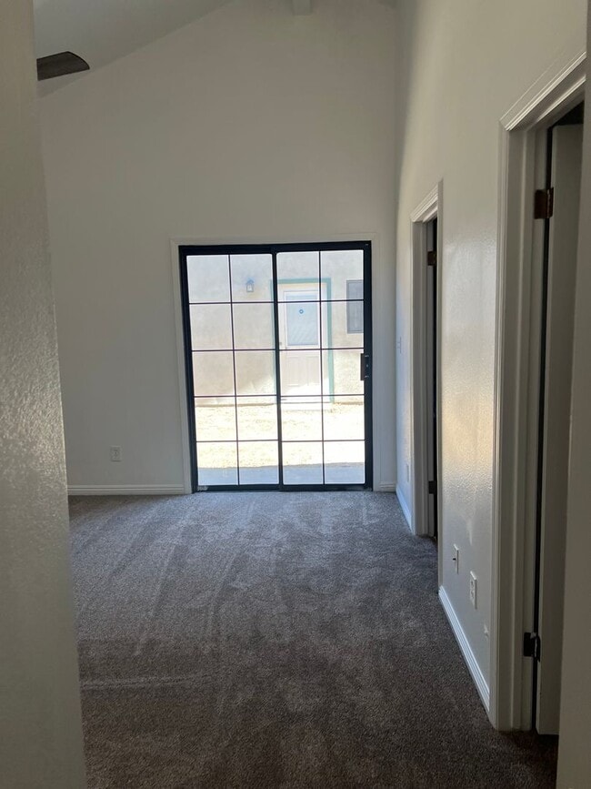 Building Photo - Rosedale Area House Ready to move in!!