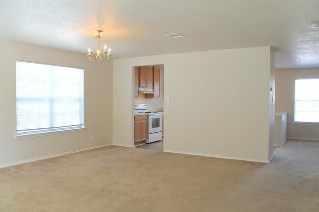 Building Photo - 7631 Bedford Cr