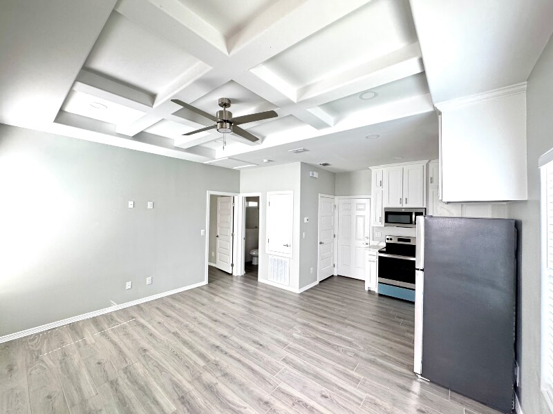 Building Photo - 3012 West Dr