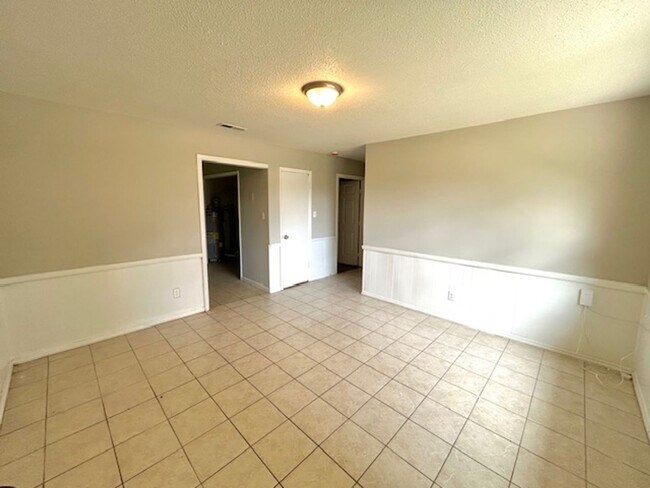 Primary Photo - 3902 Buttercup Dr SW