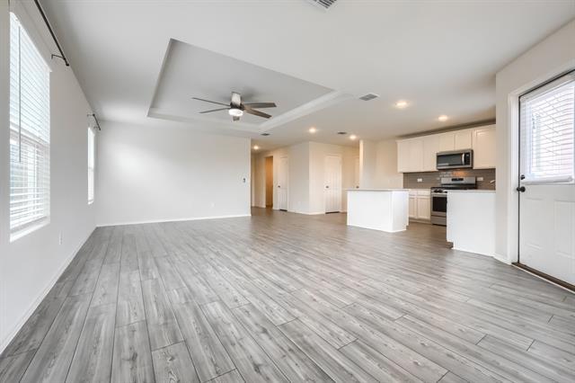 Building Photo - 5549 Cherokee Rose Dr