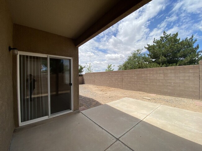 Building Photo - Spacious 3BR w/Office in the Cabezon Subdivion