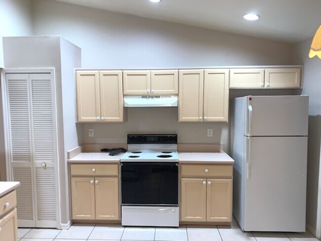 Building Photo - 1140 Zachary Ridge Ct