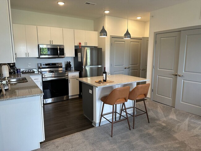 Building Photo - 5102 Aldersgate Dr