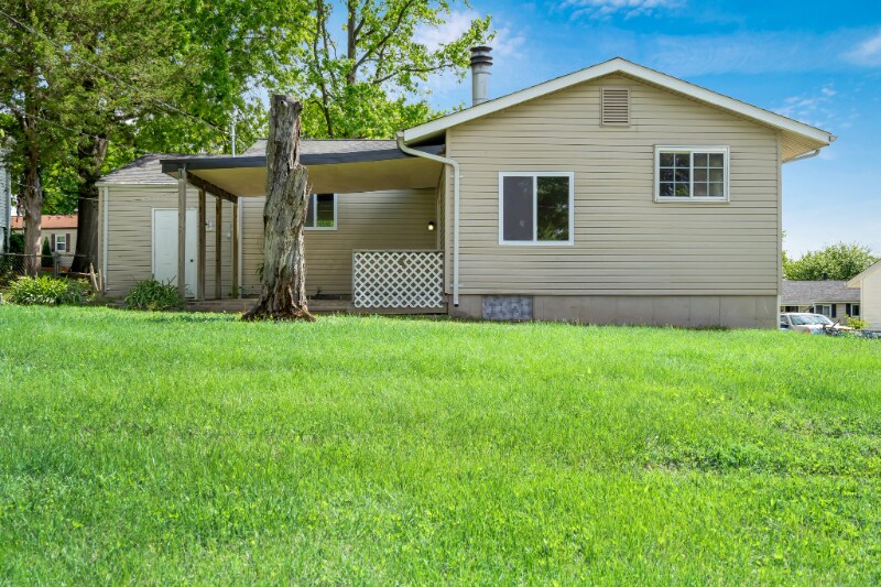 Building Photo - 2349 St Joseph Dr