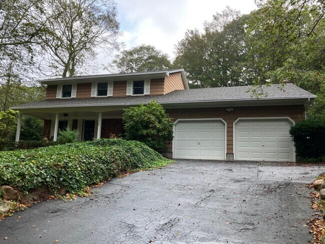 Primary Photo - 2622 Roanoke Ave