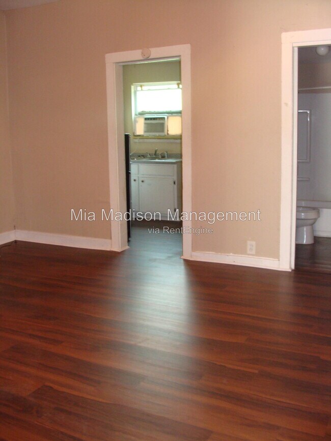 Building Photo - 248 Ferrill St