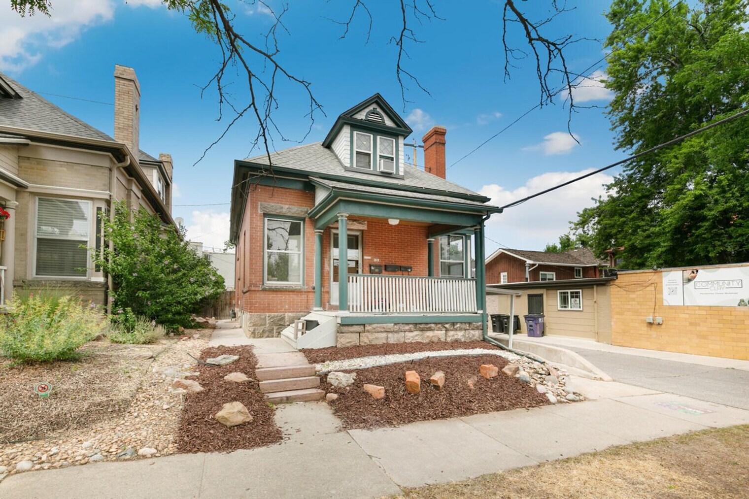 Building Photo - 2619 E 12th Ave