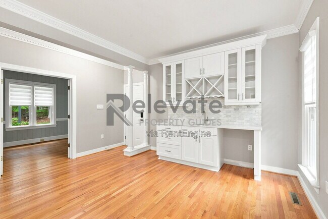 Building Photo - 6000 Sedgefield Rd