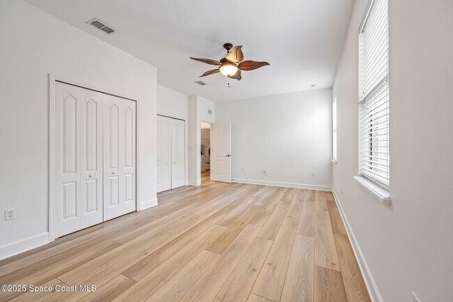 Building Photo - 739 Monterey Dr