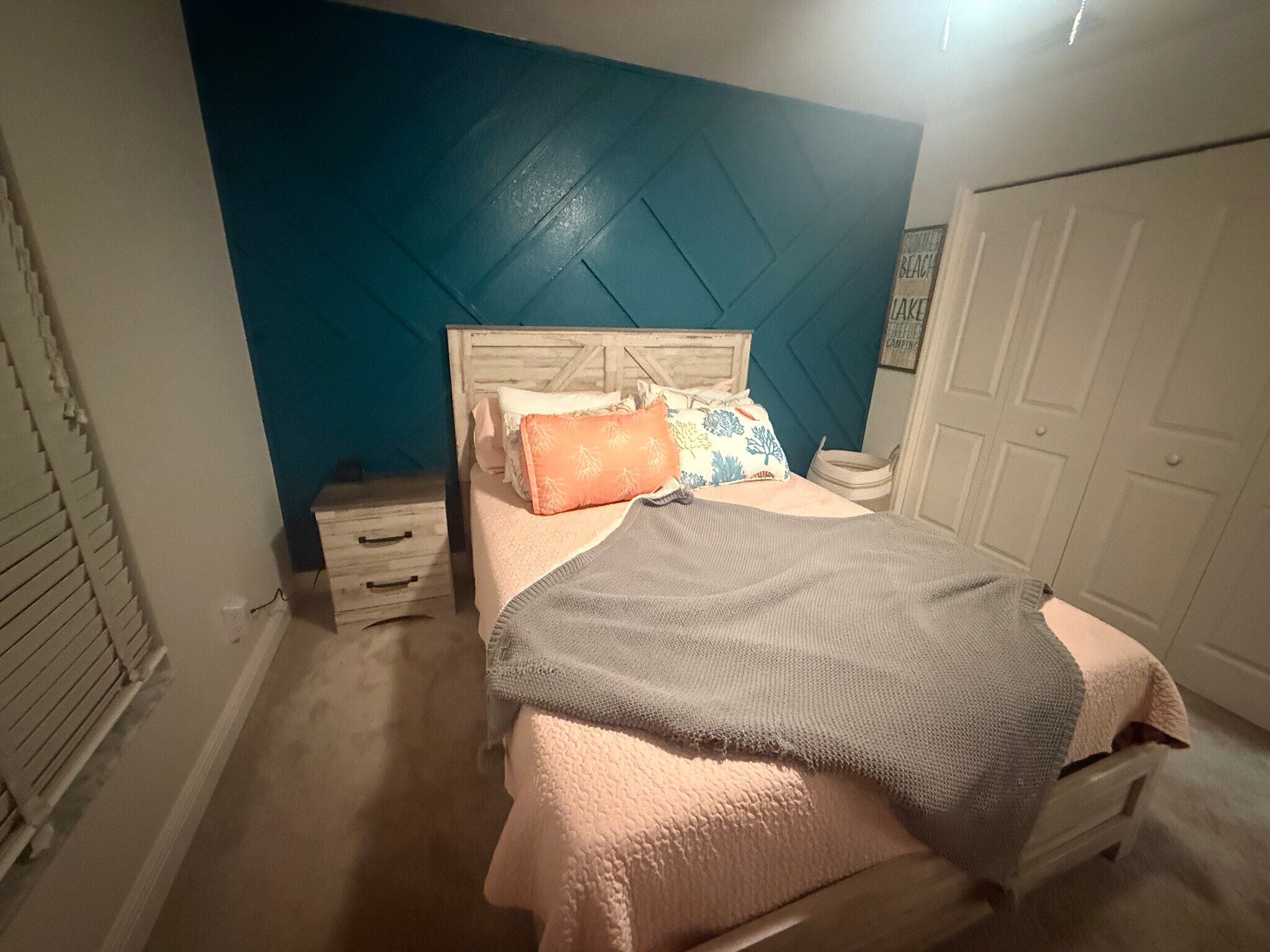 Furnished Rented Room - 5780 Osprey Rd