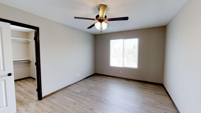 Building Photo - Fawn Grove