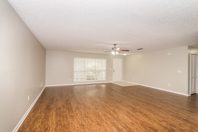 Building Photo - 13564 Ashford Wood Ct E
