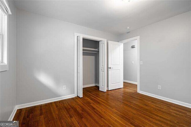 Building Photo - 2470 Landeau Cir