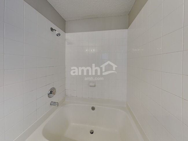 Building Photo - 7537 Sparkleberry Dr