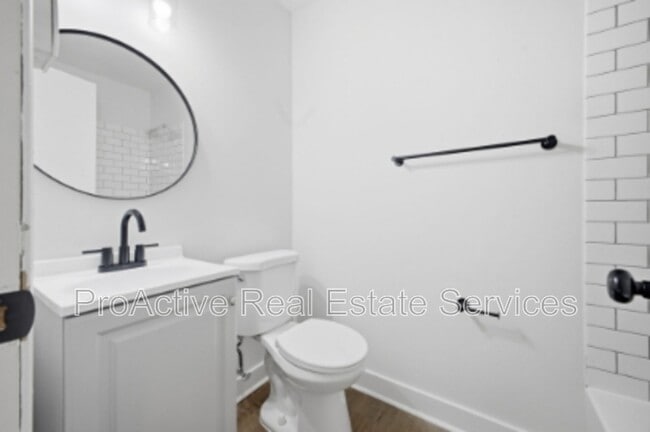 Building Photo - 2065 E Ocean View Ave