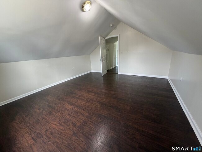 Building Photo - 306 Judson Pl