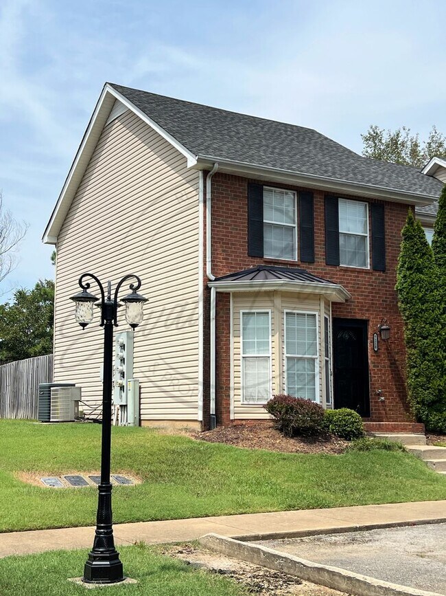 Building Photo - SPECIAL: FIRST MONTHS RENT FREE! Two Bedro...