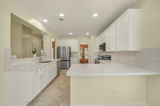 Building Photo - 2414 Falcon Knoll Ln