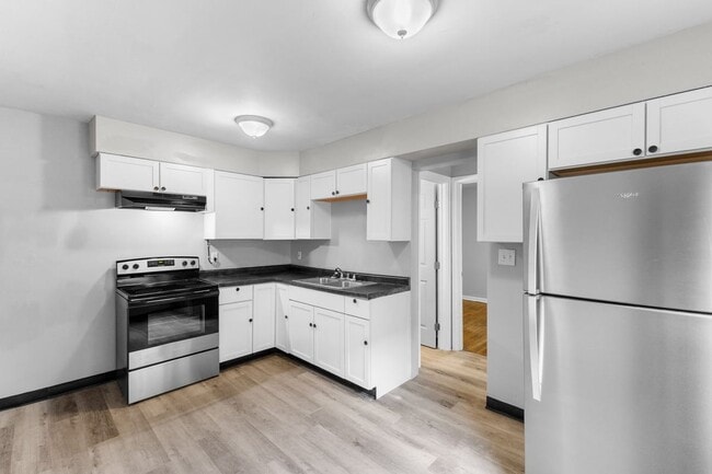 Building Photo - 384-386-386 S Napoleon Ave