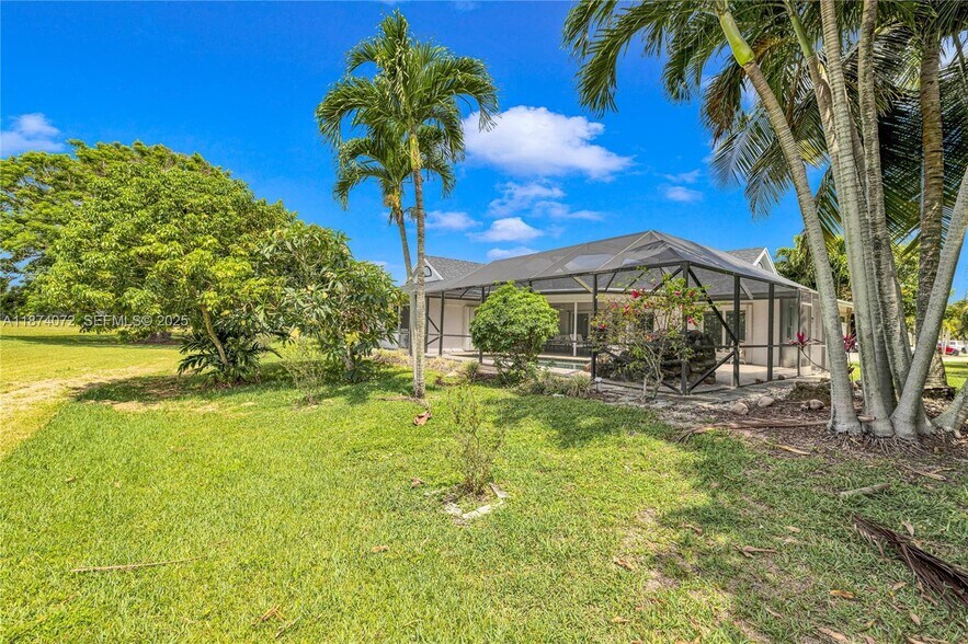 Building Photo - 5706 Guava Dr