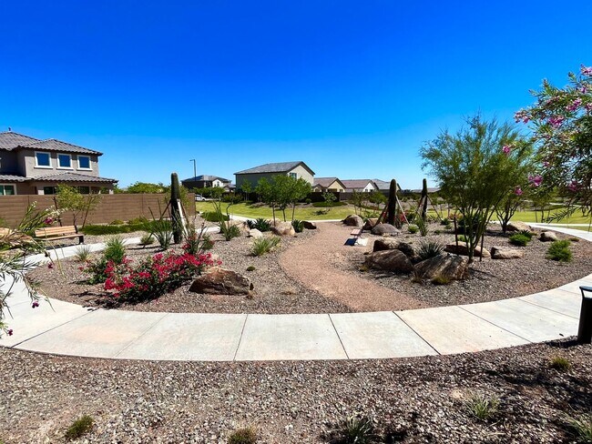 Building Photo - COMING SOON !! Mountainside Living at Canyon Views! 4 bedroom 2 bathroom!