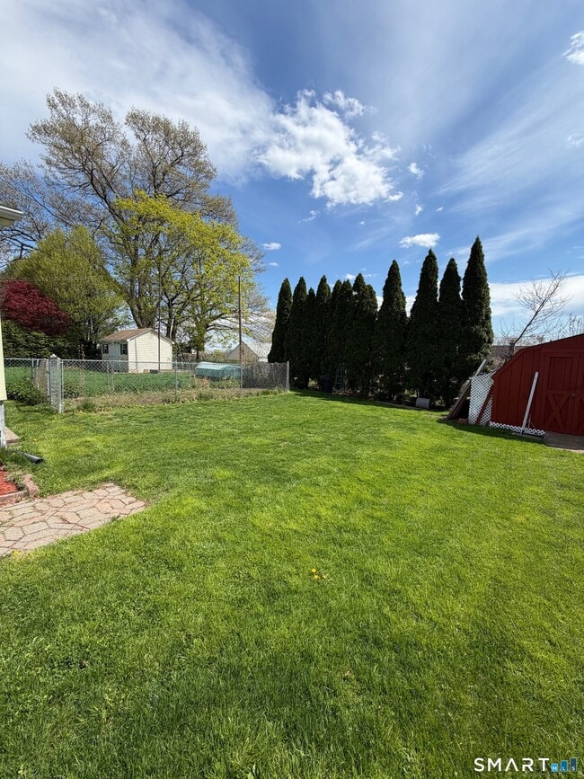 Building Photo - 23 Magnolia St