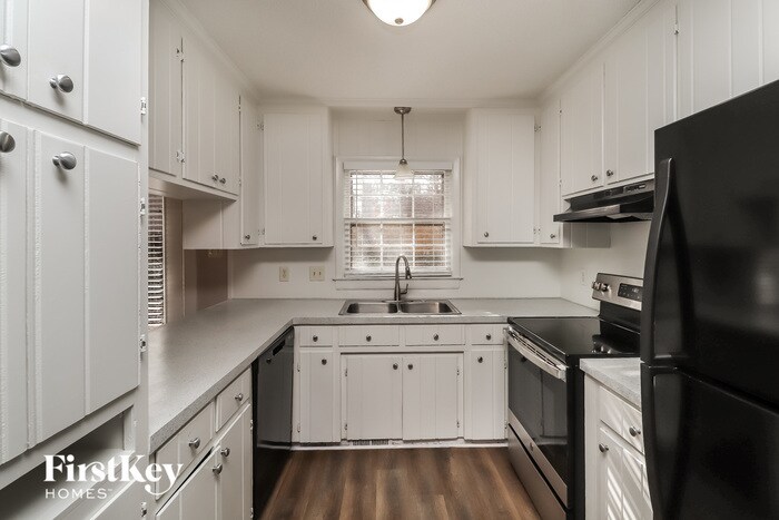 Building Photo - 639 Heatherly Rd
