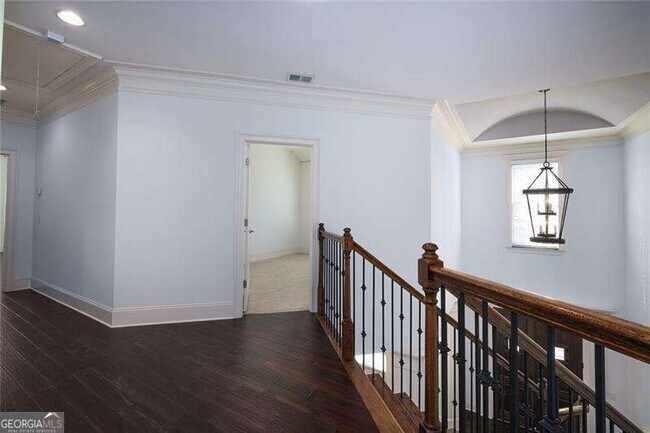 Building Photo - 1106 Devine Cir NE