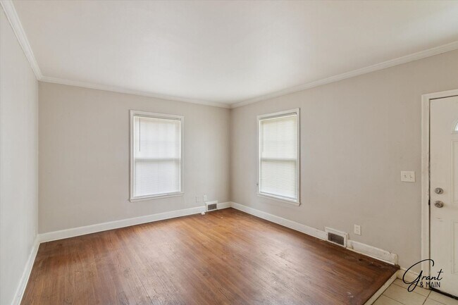 Building Photo - 10067 Grayton St