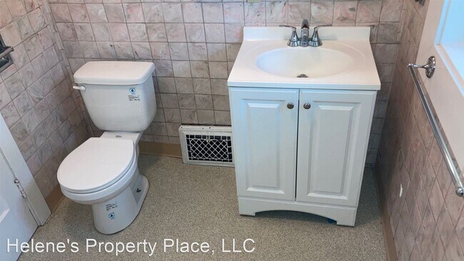 Building Photo - 4 br, 2 bath House - 220 SE McKenzie Street