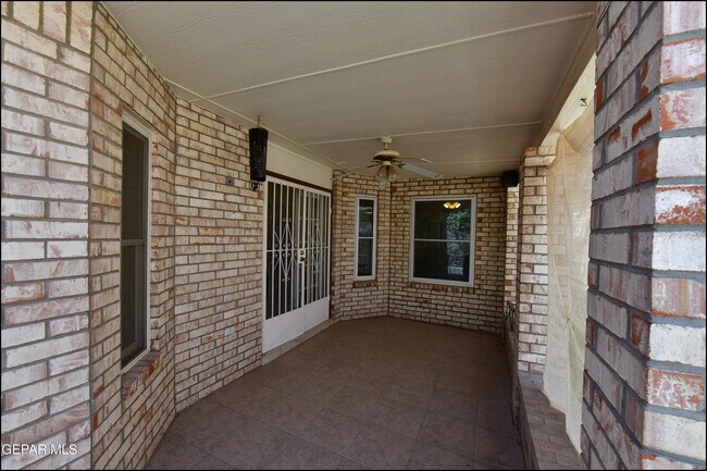 Building Photo - 1857 Ralph Janes Pl