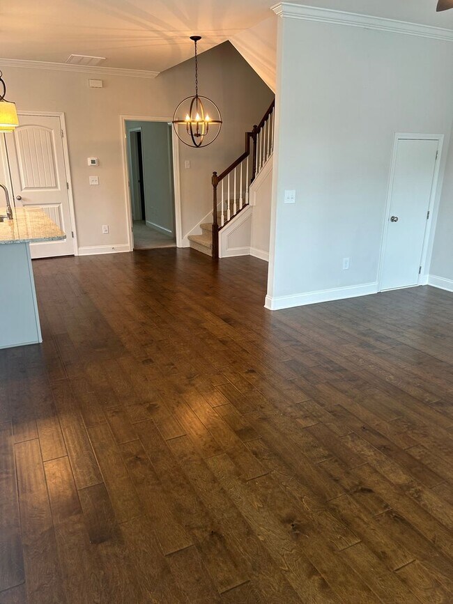 Building Photo - Greenville, 3BD/2.5, 1641SF