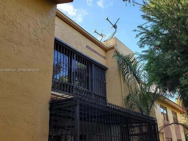 Building Photo - 10885 NW 7th St