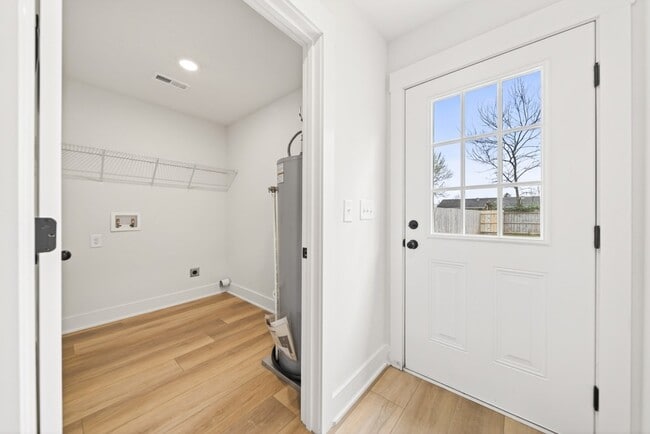 Building Photo - 101 Gibson St