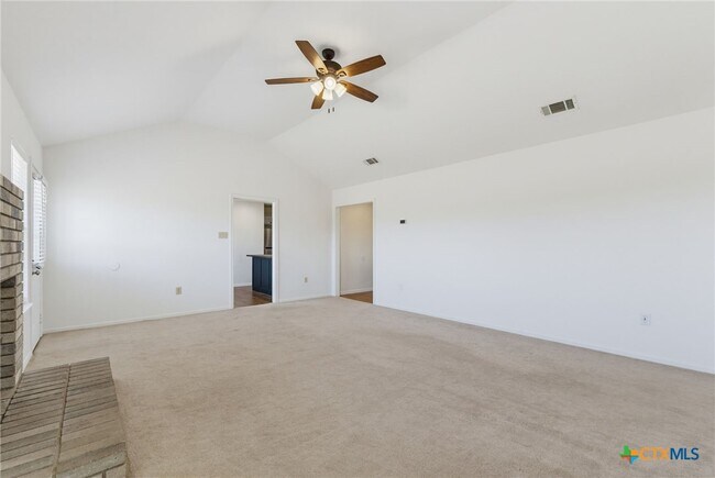 Building Photo - 515 Hood Dr