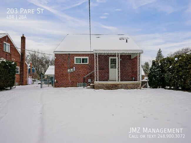 Building Photo - 203 Pare St