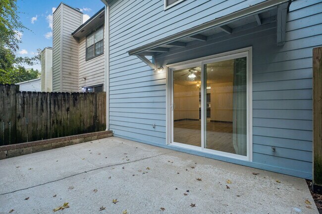 Building Photo - 1242 Chee Ln