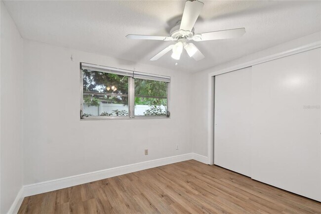 Building Photo - 2111 Lanai Ave