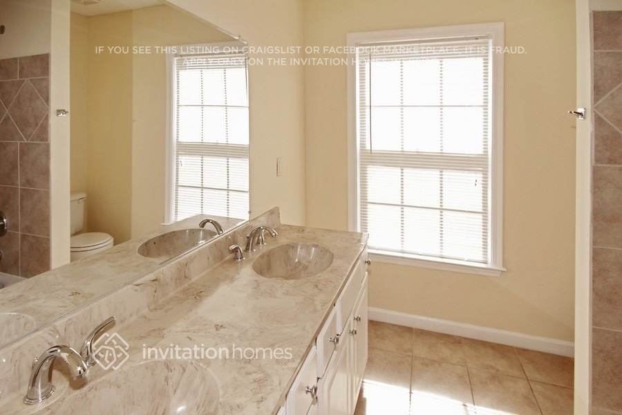 Building Photo - 3505 Donamire Way NW