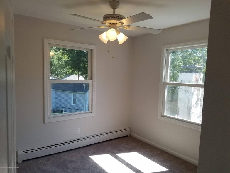 2nd bedroom - 141 Seeley Ave