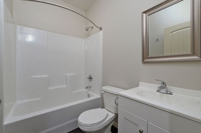 Building Photo - 509 E Madison St